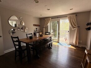 26 Hammond Pond Pkwy in Brookline, MA - Building Photo - Building Photo