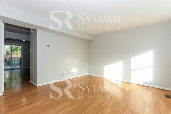 5473 Princess Dr in Rosedale, MD - Building Photo - Building Photo