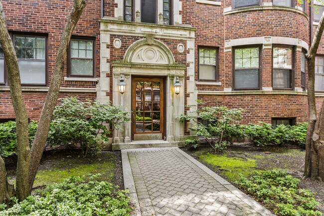 834 Hinman Ave in Evanston, IL - Building Photo - Building Photo