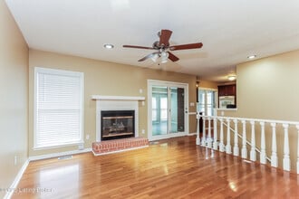 7303 Kort Way in Louisville, KY - Building Photo - Building Photo