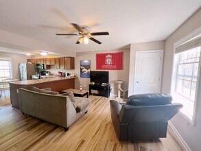 1250 W Adams Hill Cir in Bloomington, IN - Building Photo - Building Photo