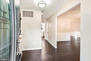 9209 Antelope Pl in Springfield, VA - Building Photo