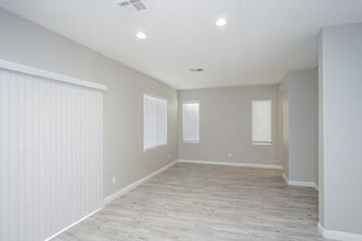 7942 Imperial Treasure St in Las Vegas, NV - Building Photo - Building Photo