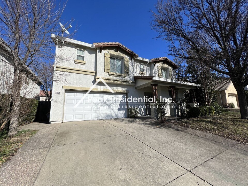 6335 Surfbird Ln in Rocklin, CA - Building Photo