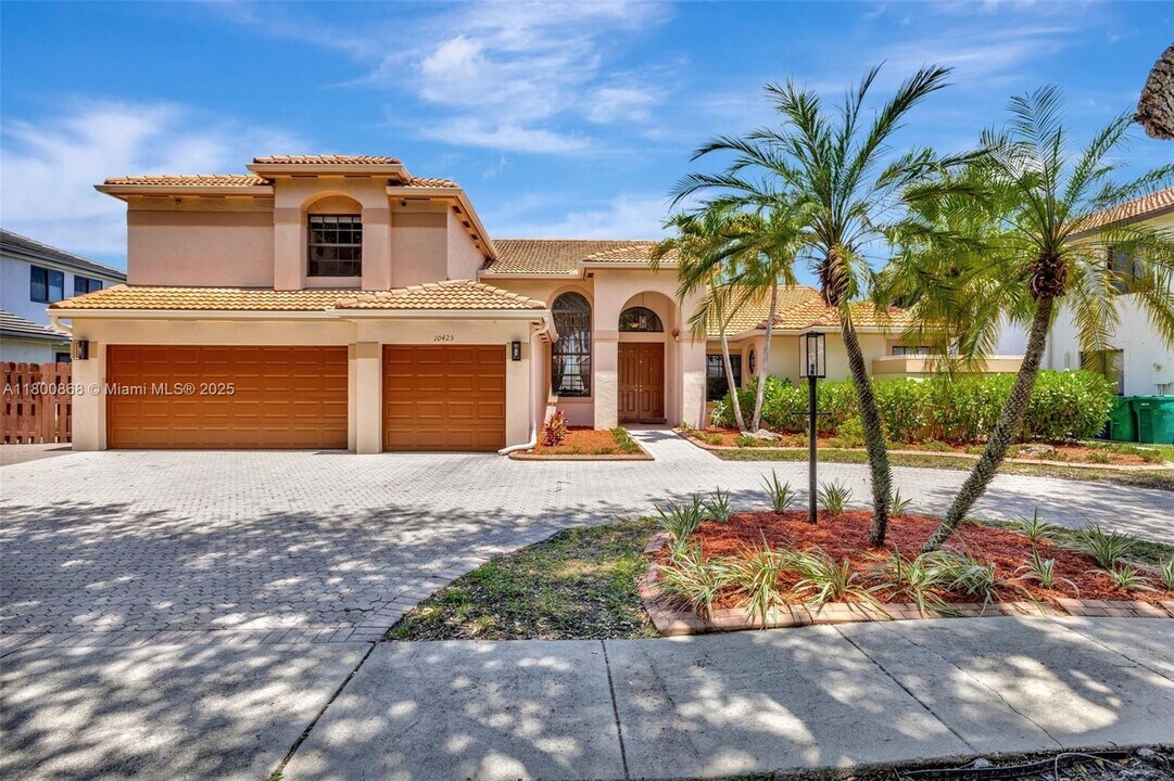 10425 Bermuda Dr in Hollywood, FL - Building Photo