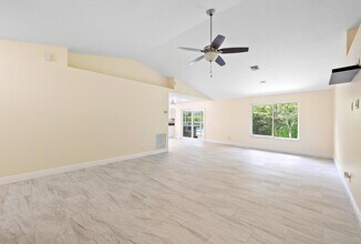 18523 42nd Rd N in The Acreage, FL - Building Photo - Building Photo