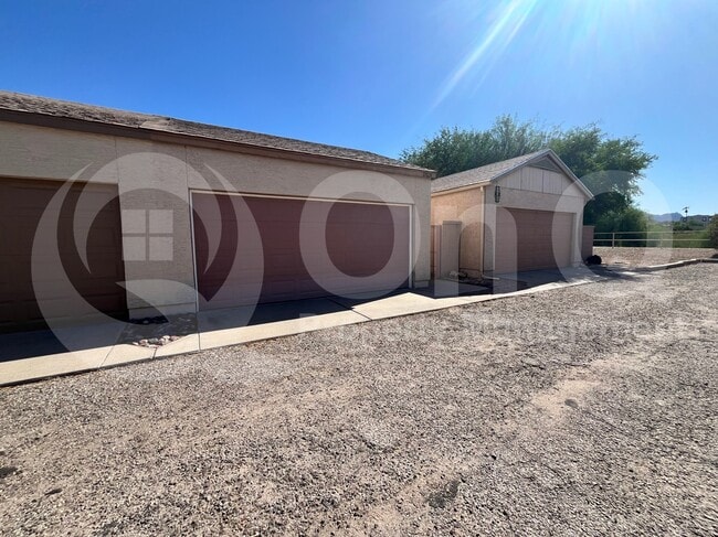 2505 N Palo Santo Dr in Tucson, AZ - Building Photo - Building Photo