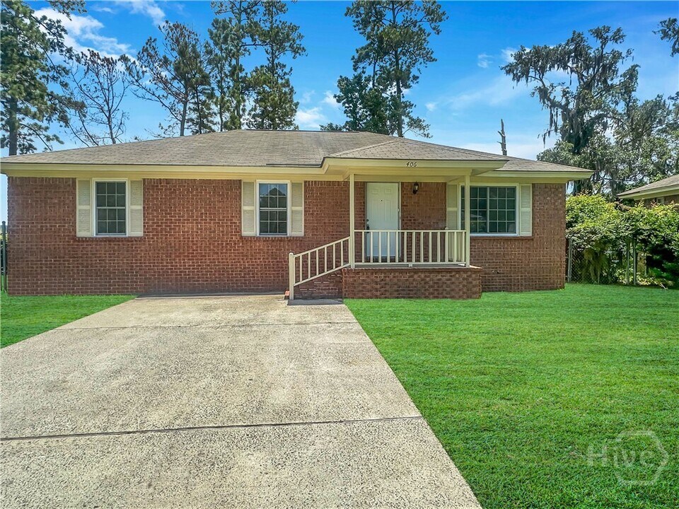 406 Riverview Dr in Savannah, GA - Building Photo