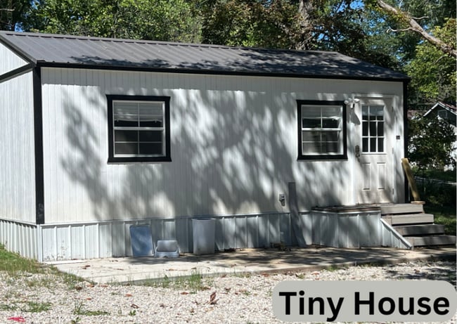 property at 6465 Long Beach Rd