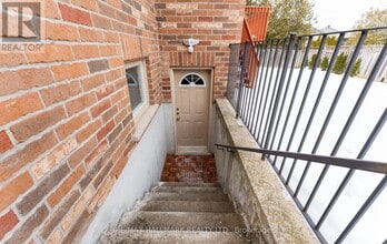 536 Highcliffe Dr in Vaughan, ON - Building Photo - Building Photo