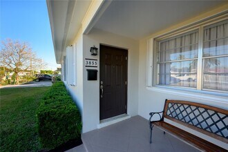 3855 SW 87th Pl in Miami, FL - Building Photo - Building Photo