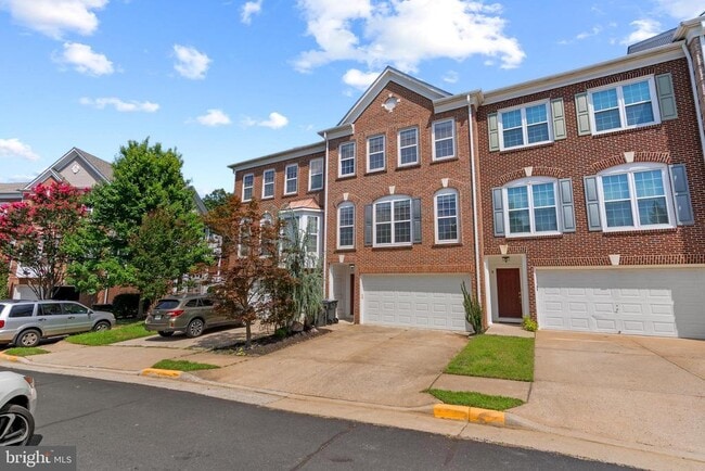 13412 Matthews Vista Dr in Centreville, VA - Building Photo - Building Photo
