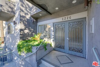 1226 S Shenandoah St in Los Angeles, CA - Building Photo - Building Photo