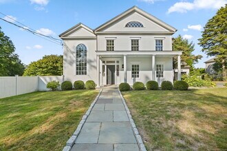 2493 Redding Rd in Fairfield, CT - Building Photo - Building Photo