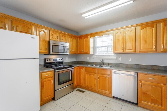 946 Fuller Glen Cir in Chattanooga, TN - Foto de edificio - Building Photo