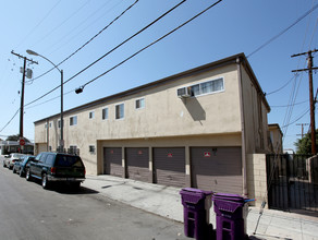 5300 Atlantic Ave in Long Beach, CA - Foto de edificio - Building Photo