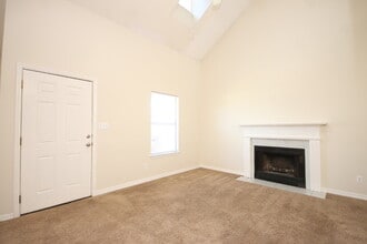 7033 Weatherwood Dr in Pensacola, FL - Building Photo - Building Photo