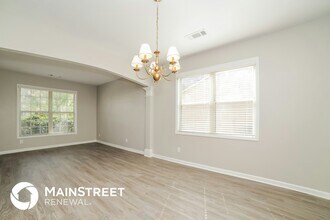 7388 Toccoa Cir in Union City, GA - Foto de edificio - Building Photo