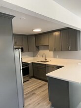 5914 Streamview Dr, Unit 1 in San Diego, CA - Foto de edificio - Building Photo