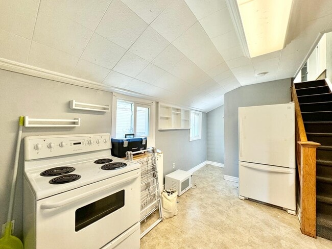 property at 6 Chestnut St E