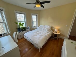 30 Cambridge Ter, Unit 2 in Cambridge, MA - Foto de edificio - Building Photo