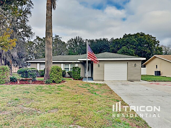 330 Malcolm Ave in Spring Hill, FL - Building Photo - Building Photo