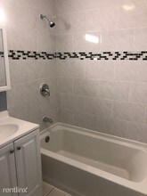 10 Highland St-Unit -Apt 2H in West Haven, CT - Building Photo - Building Photo