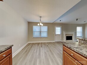 275 Galway Ln in Hampton, GA - Building Photo - Building Photo
