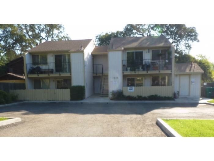 7828 Santa Ysabel Ave in Atascadero, CA - Building Photo