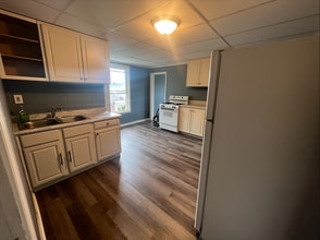 5118 Globe Ave, Unit 3 in Cincinnati, OH - Foto de edificio - Building Photo