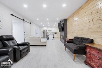 1864 Lake Dr in Encinitas, CA - Building Photo - Building Photo