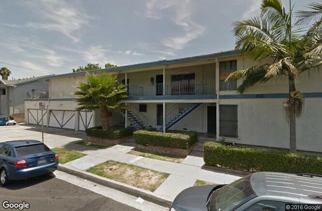 12600 Fonthill Ave in Hawthorne, CA - Foto de edificio