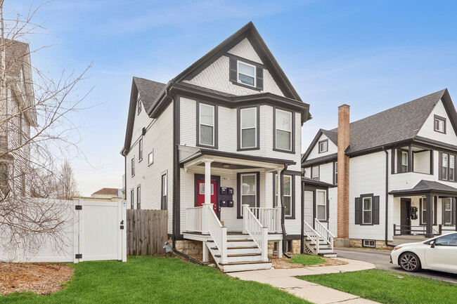 property at 2 West St