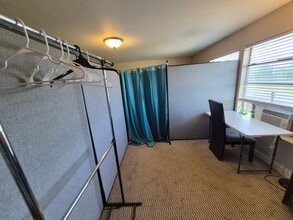 5611 Aberdeen Dr in Richardson, TX - Foto de edificio - Building Photo