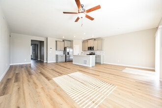 17734 E 94th Dr in Commerce City, CO - Building Photo - Building Photo