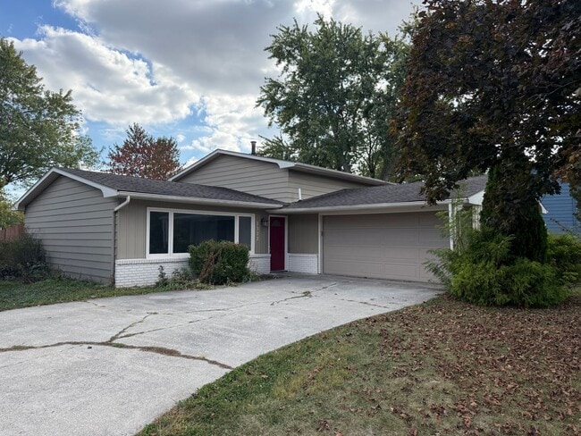 property at 7322 Antebellum Blvd