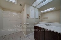 2133 W Morten Ave photo'