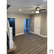 3715 Oakmont Ave in Baltimore, MD - Building Photo