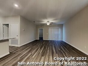 14335 Gunsight Pass in San Antonio, TX - Building Photo - Building Photo