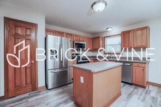 362 Millett Dr in Galloway, OH - Building Photo - Building Photo