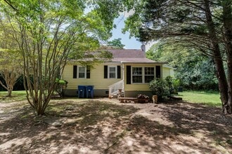 2121 Simonton Bridge Rd in Watkinsville, GA - Building Photo - Building Photo