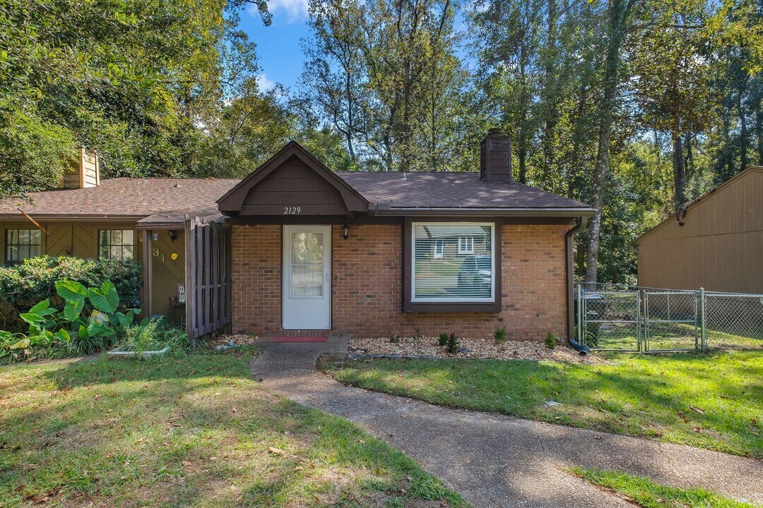 2129 Victory Garden Ln in Tallahassee, FL - Building Photo