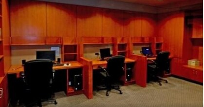 208 W Washington St in Chicago, IL - Building Photo - Building Photo