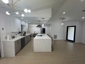 1467 McDermott Ln in Royal Palm Beach, FL - Building Photo - Building Photo
