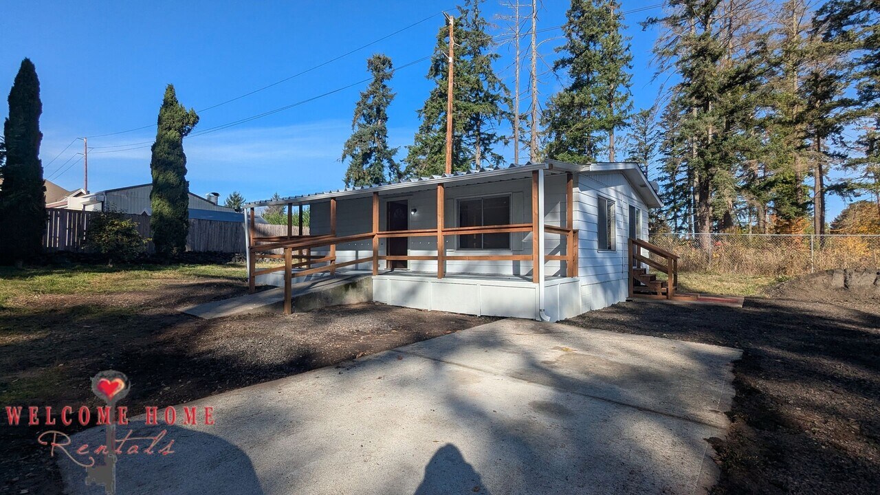 10009 S Sheridan Ave in Tacoma, WA - Building Photo