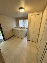 605 E Grover St in Lynden, WA - Building Photo - Building Photo