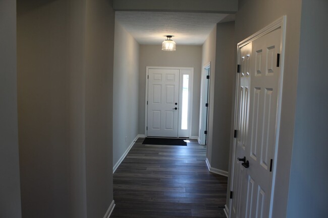6798 Highland Way in Brownsburg, IN - Building Photo - Building Photo