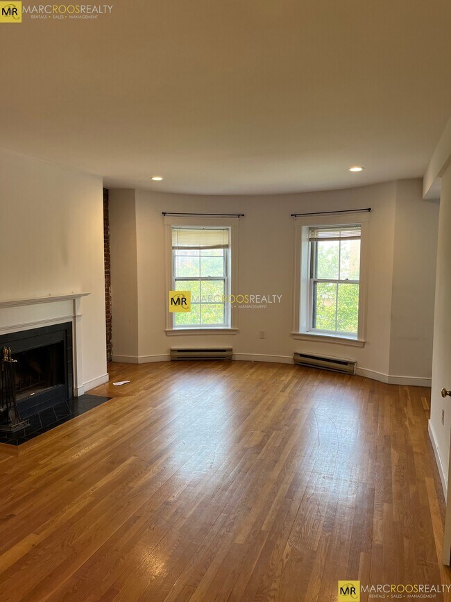 1688 Washington St, Unit 3 in Boston, MA - Building Photo - Building Photo