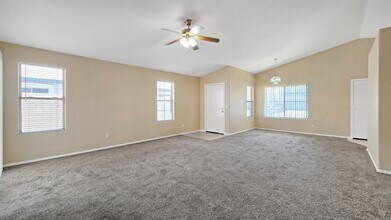 5794 W Seldon Ln in Glendale, AZ - Building Photo - Building Photo