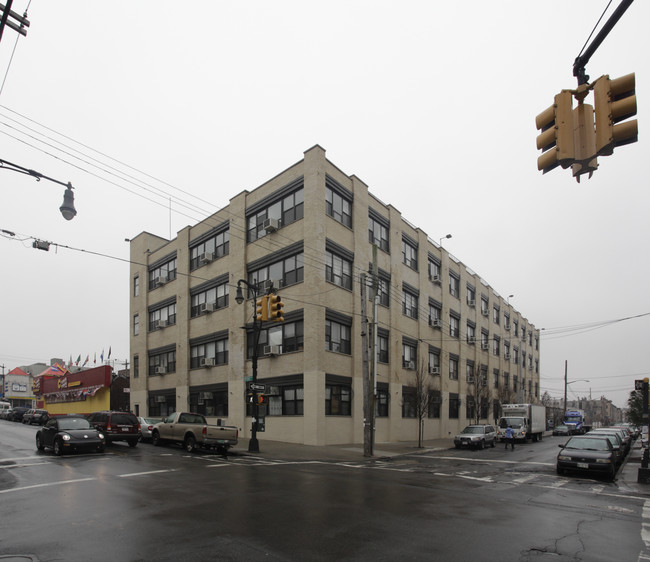 70 Wyckoff Ave in Brooklyn, NY - Building Photo - Building Photo